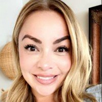 Yesenia - Hair Stylist & Salon Owner